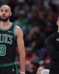 德里克-怀特：过去一周马祖拉帮我训练抢篮板 很感激他这么做